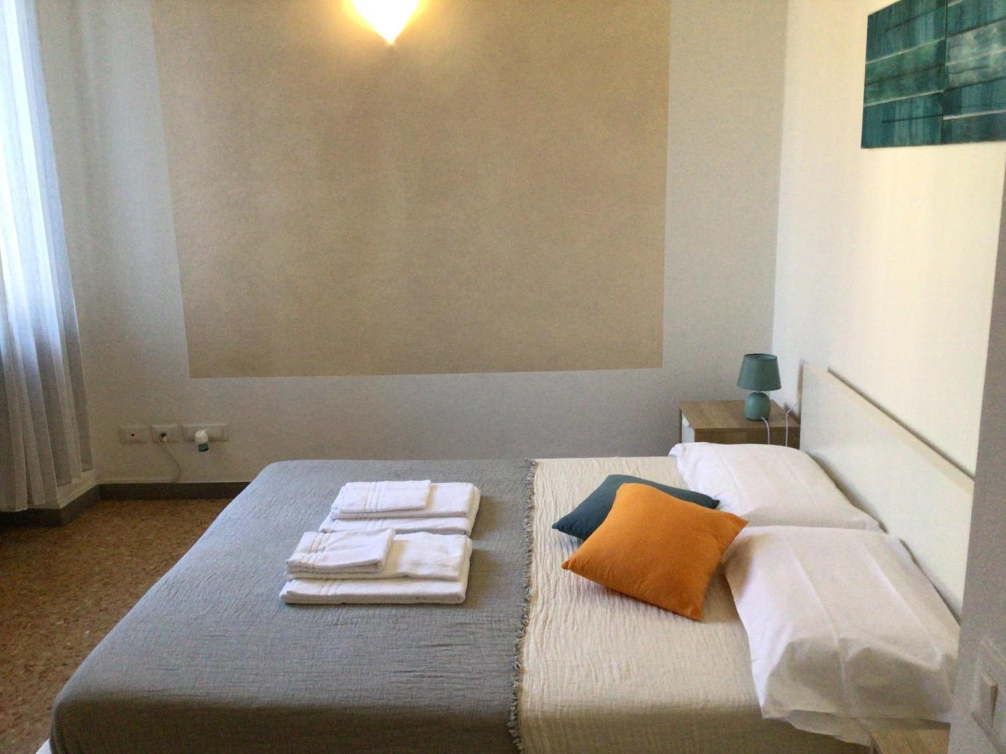 A Due Passi Da Giulietta-Casa Montecchi Verona Eksteriør bilde