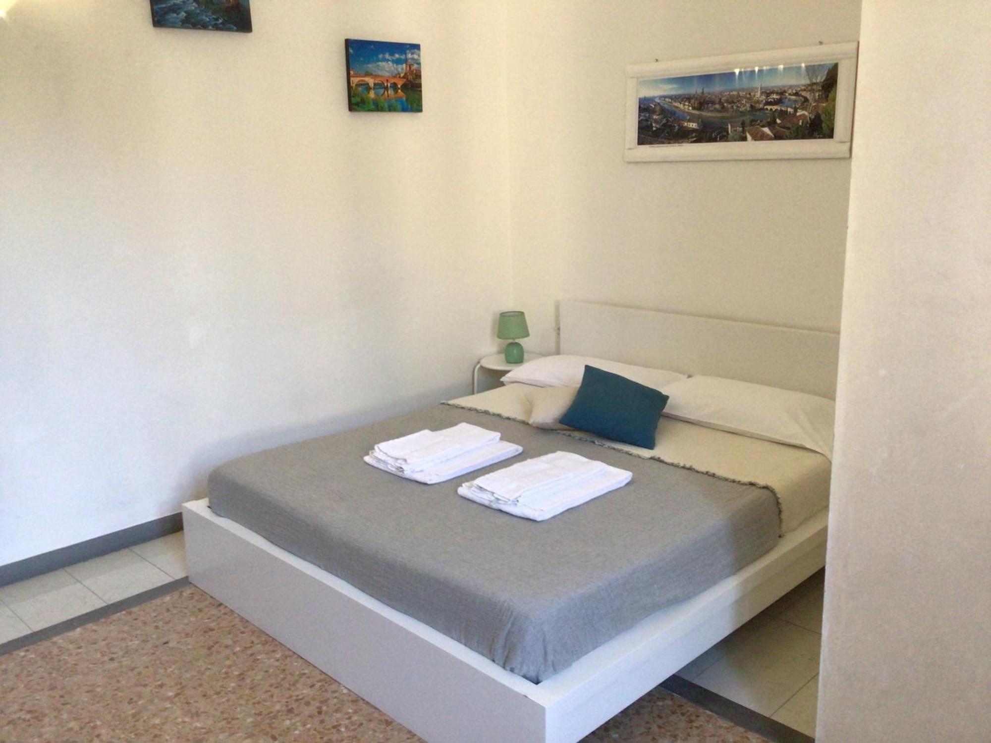 A Due Passi Da Giulietta-Casa Montecchi Verona Eksteriør bilde