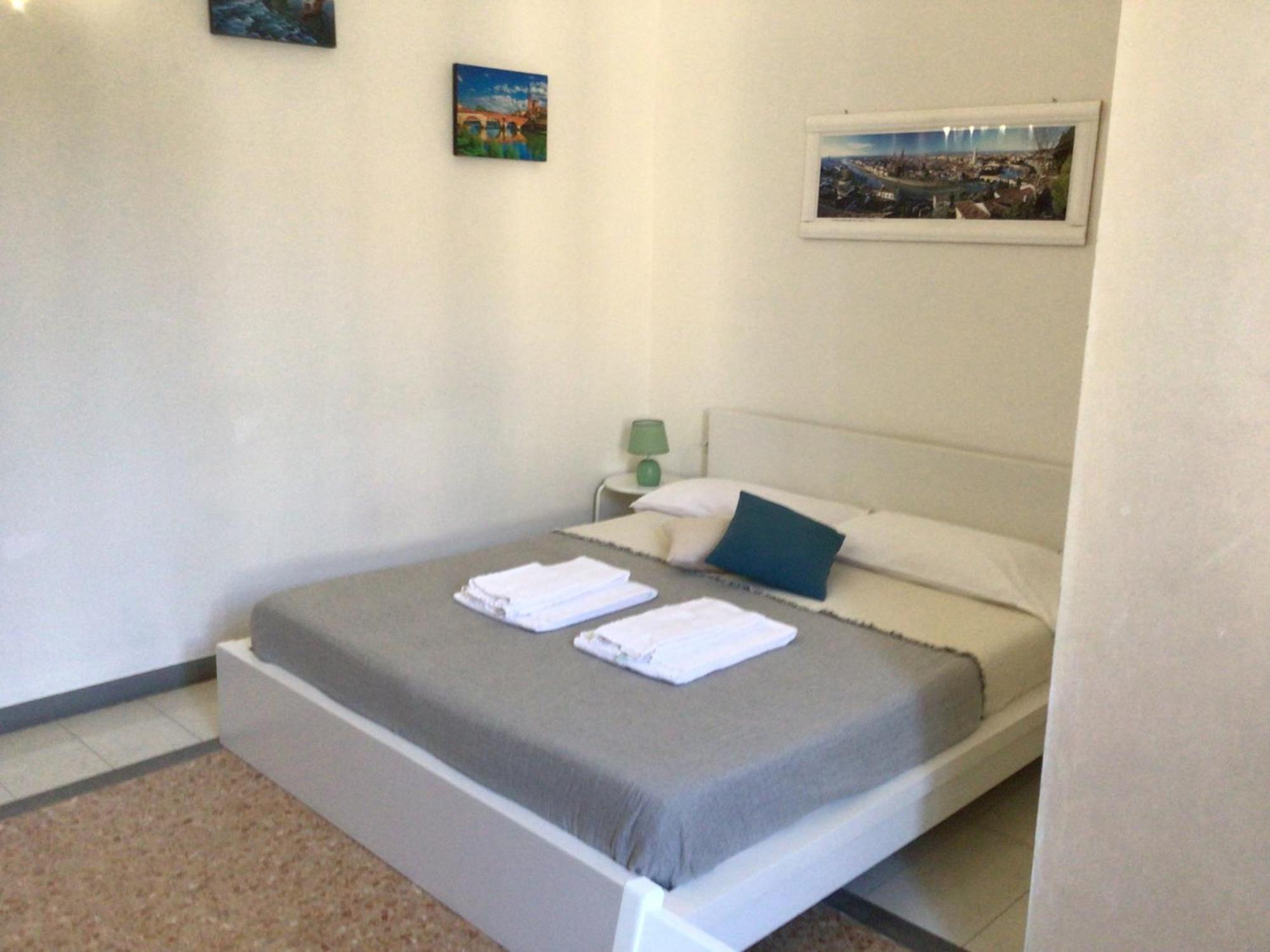 A Due Passi Da Giulietta-Casa Montecchi Verona Eksteriør bilde